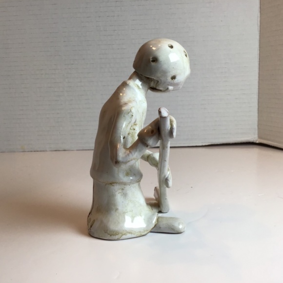 VTG Signed Dino Bencini Italy Hand Rolled Clay Hockey Player Figurine - Picture 5 of 8